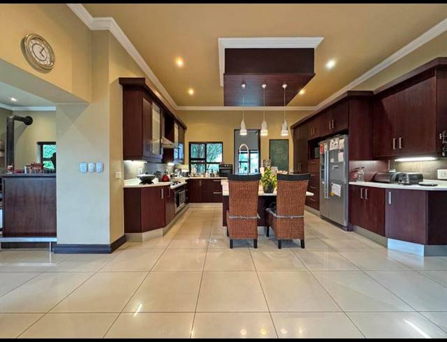 4 BEDROOM HOUSE FOR SALE IN EAGLE CANYON GOLF ESTATE